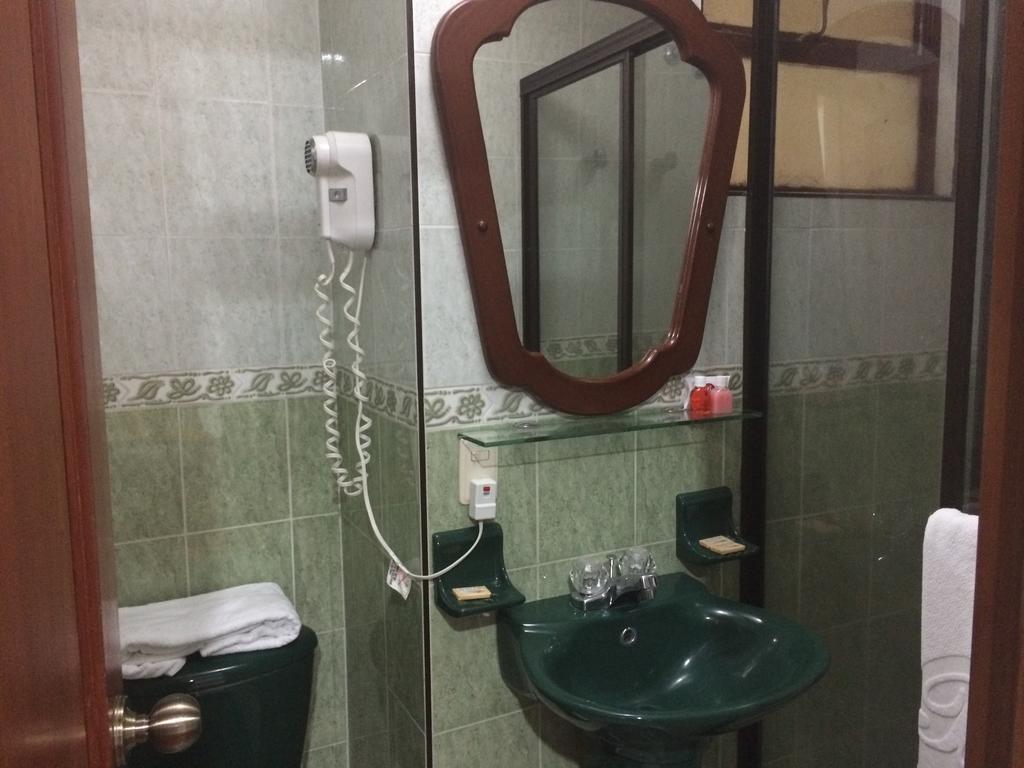 Hotel Bolivar Plaza Manizales Habitación foto